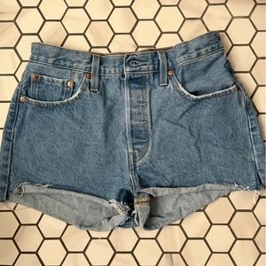Levi 501 denim shorts, size 29